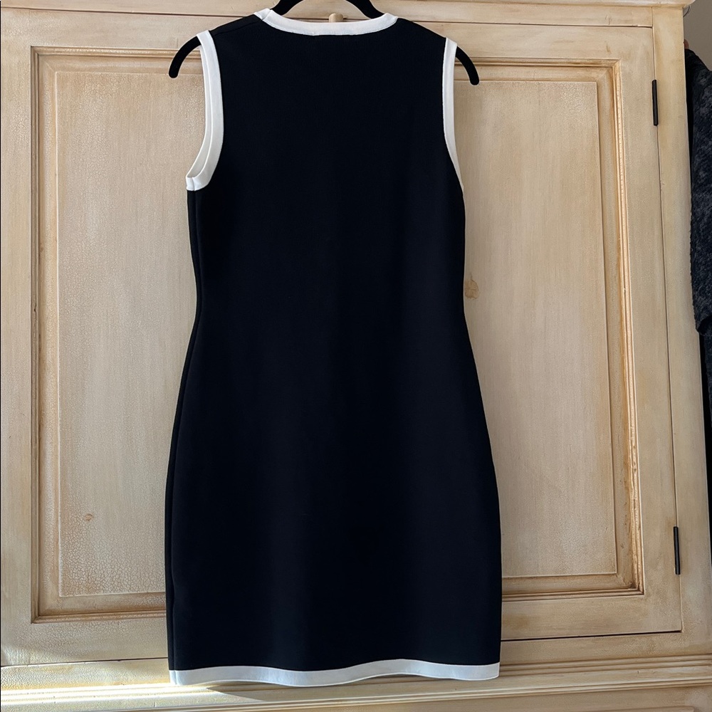 Sincerely Jules Black and White Classic Sleeveless sweater Dress-NWT-size M - Picture 5 of 7